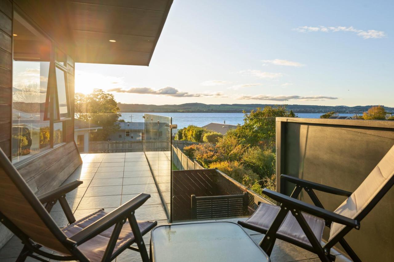 Taupo Escape - Rainbow Point Holiday Home 외부 사진