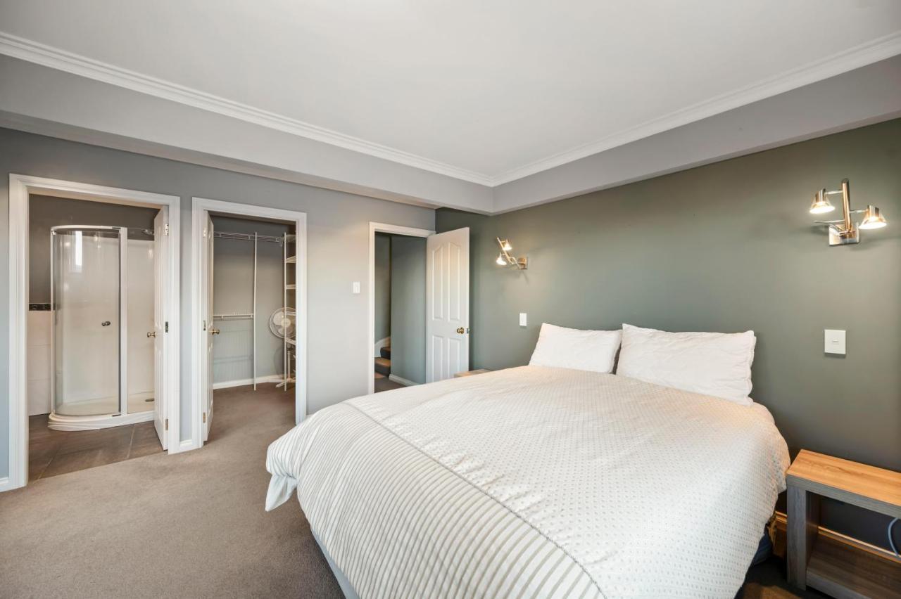 Taupo Escape - Rainbow Point Holiday Home 외부 사진