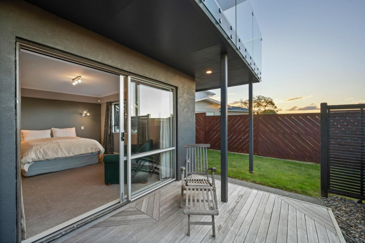 Taupo Escape - Rainbow Point Holiday Home 외부 사진