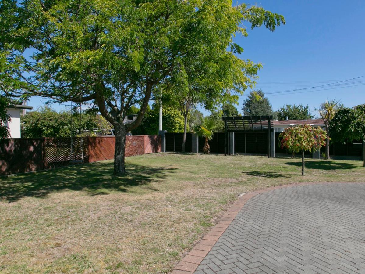 Taupo Escape - Rainbow Point Holiday Home 외부 사진